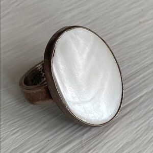 Mother of Pearl Gemstone 925 Sterling Silver Ring Size 6.5